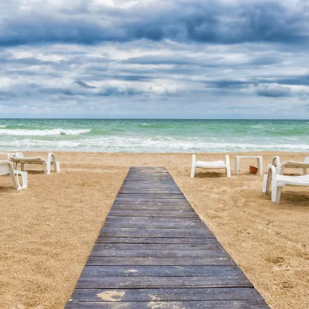 Ξενοδοχείο με διαμερίσματα Onix Mamaia